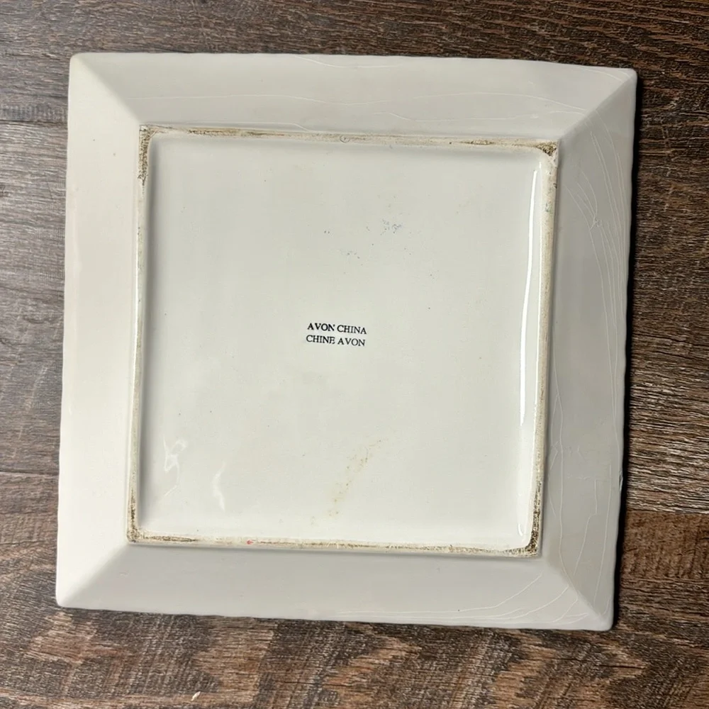 Vintage Avon China hand-painted decorative plate with tulip flower - Picture 3 of 3